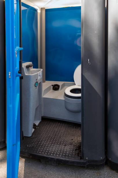 Portable Toilet Options We Offer in Reinbeck, IA