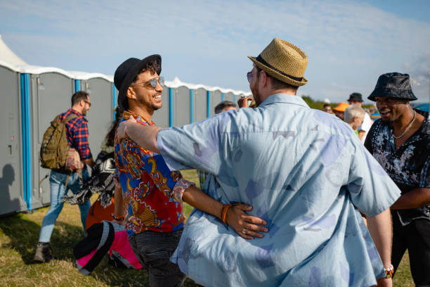 Best Portable toilet rental cost  in Reinbeck, IA