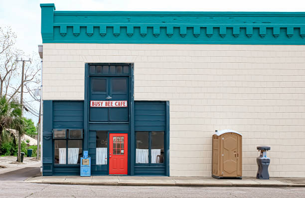 Best Portable toilet rental cost  in Reinbeck, IA